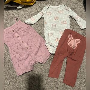 Carter's Baby longsleeve onesie and pants set- and romper- mauve- 6 month